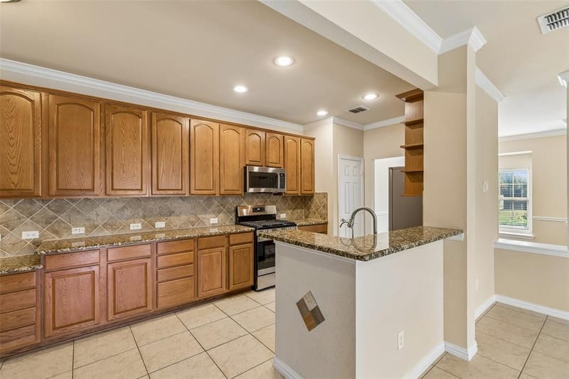 4313 Kestrel Way, Carrollton TX 75010 - Photo 12