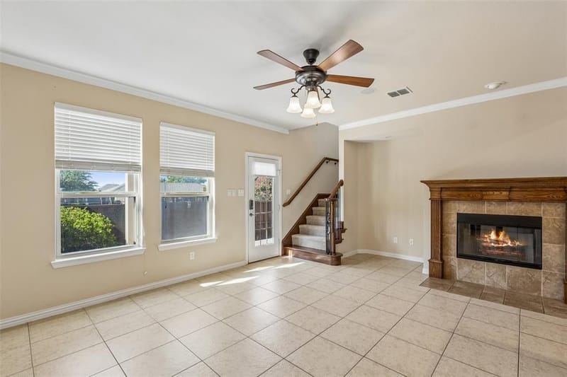 4313 Kestrel Way, Carrollton TX 75010 - Photo 9