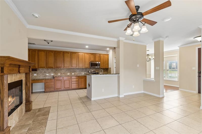 4313 Kestrel Way, Carrollton TX 75010 - Photo 10