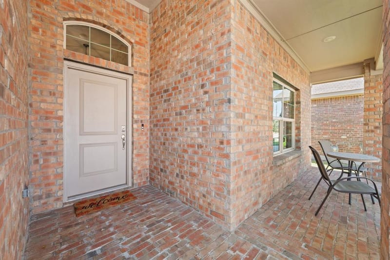 15736 Redgrave Drive, Fort Worth TX 76247 - Photo 5