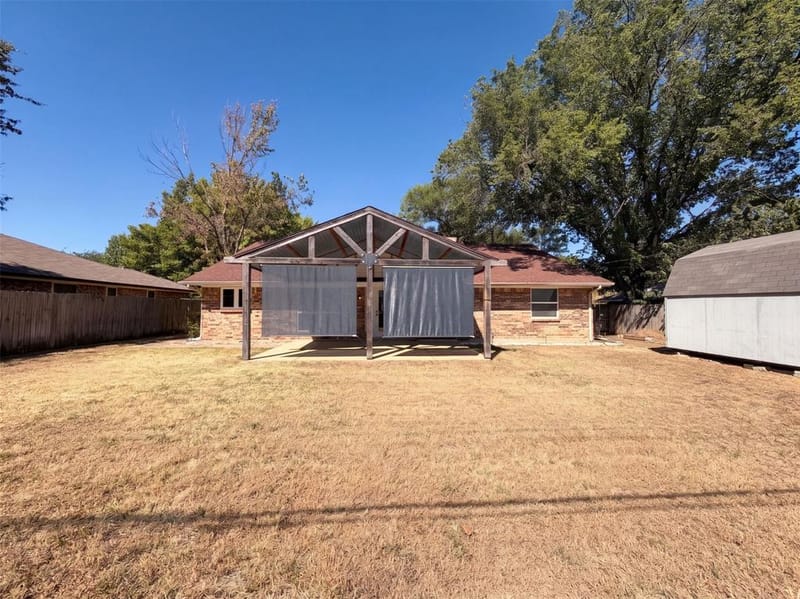 1208 Hillcrest Drive, Euless TX 76039 - Photo 26