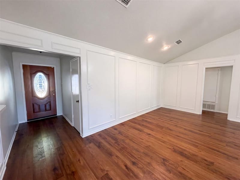 1208 Hillcrest Drive, Euless TX 76039 - Photo 7