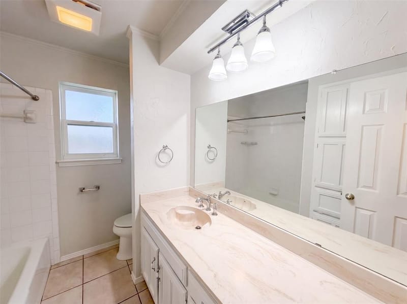 1208 Hillcrest Drive, Euless TX 76039 - Photo 19
