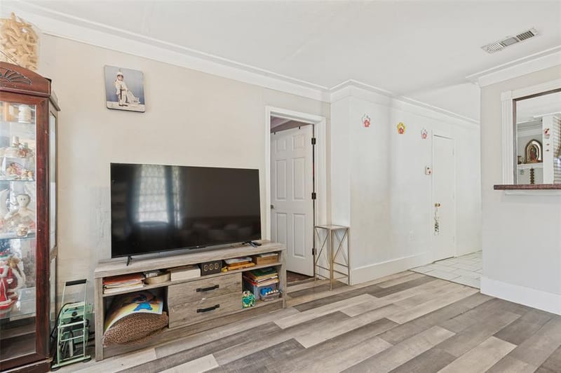 2421 Boyd Street, Dallas TX 75224 - Photo 10