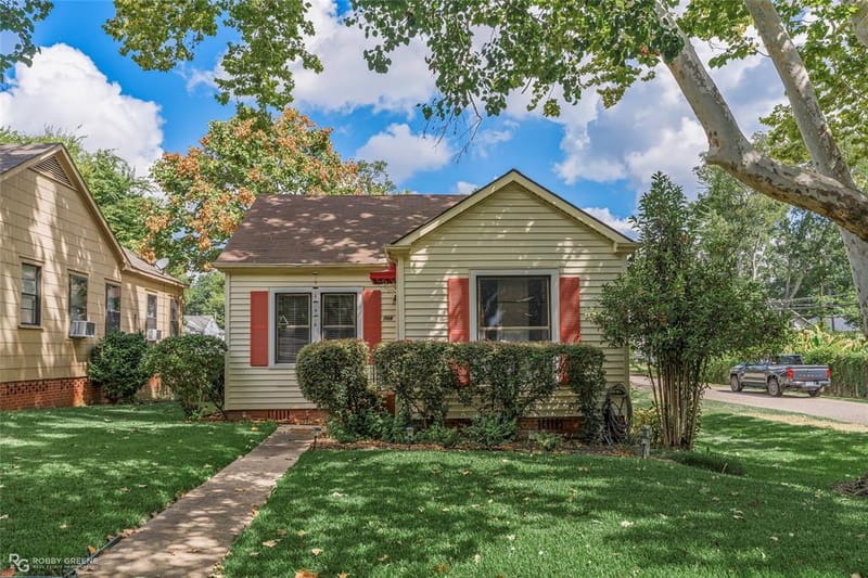 704 College, Shreveport LA 71104 - Photo 2
