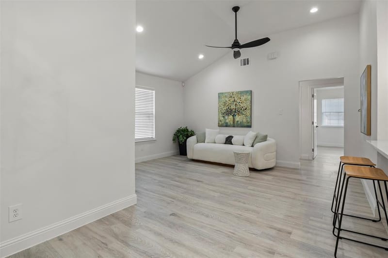2406 Jennings Avenue, Dallas TX 75216 - Photo 10