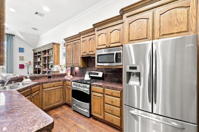 4131 Eastman Way, Addison TX 75001 - Photo 10
