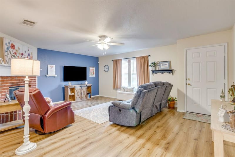 161 Adams Drive, Crowley TX 76036 - Photo 7