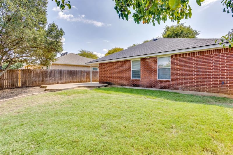 161 Adams Drive, Crowley TX 76036 - Photo 36