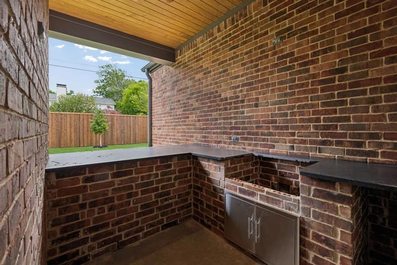 10128 Coppedge Lane, Dallas TX 75229 - Photo 33
