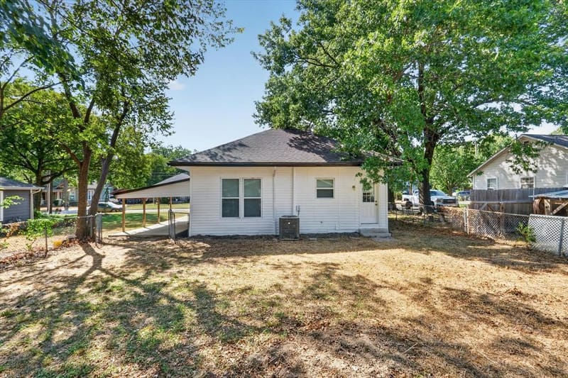 906 N Catherine Street, Terrell TX 75160 - Photo 23