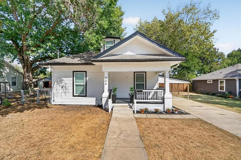 906 N Catherine Street, Terrell TX 75160 - Photo 2