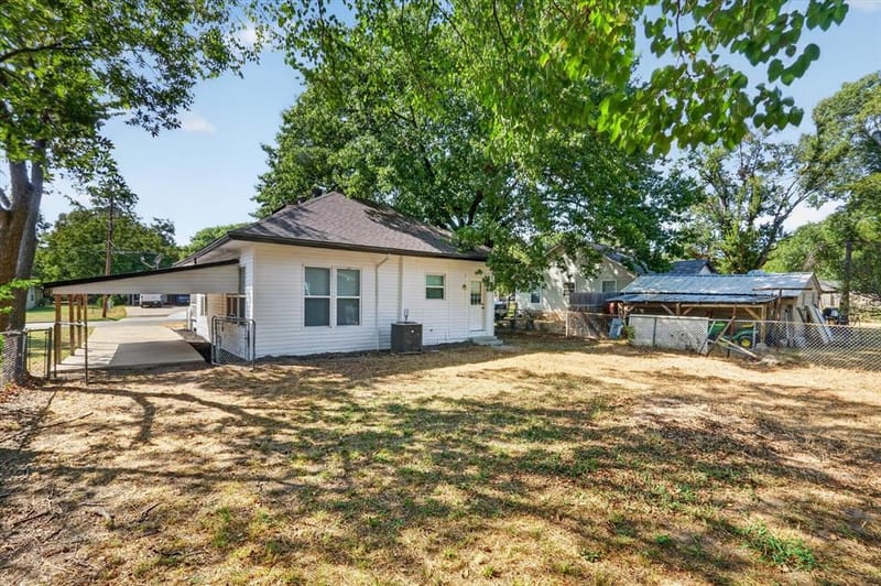 906 N Catherine Street, Terrell TX 75160 - Photo 22