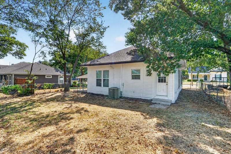 906 N Catherine Street, Terrell TX 75160 - Photo 24
