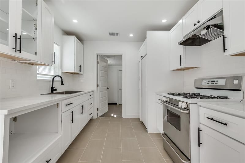412 E 8th Street, Irving TX 75060 - Photo 12