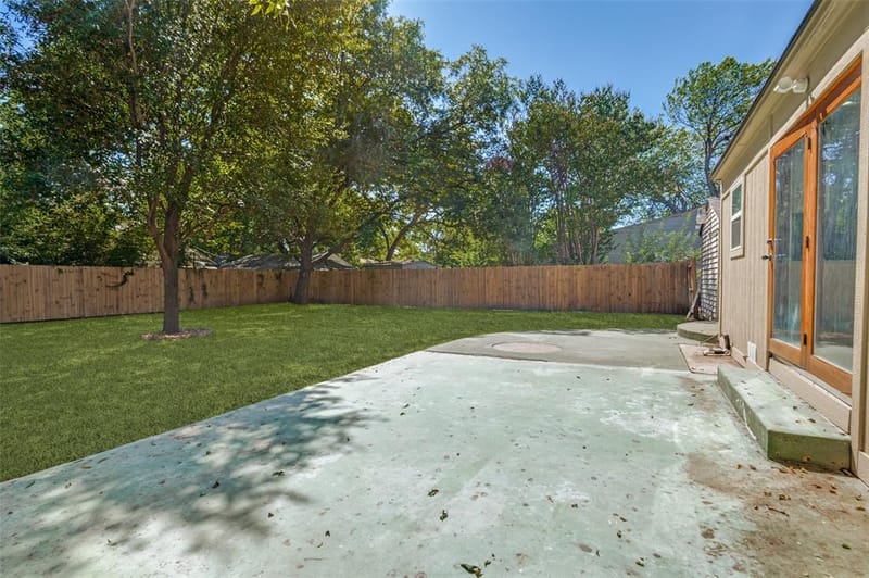 412 E 8th Street, Irving TX 75060 - Photo 24