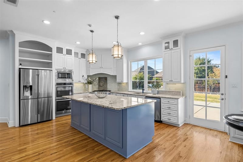 1217 Viridian Park Lane, Arlington TX 76005 - Photo 12