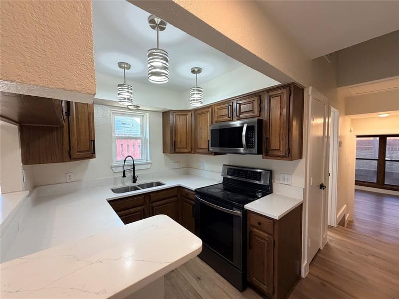 2525 Shady Ridge Drive, Bedford TX 76021 - Photo 7