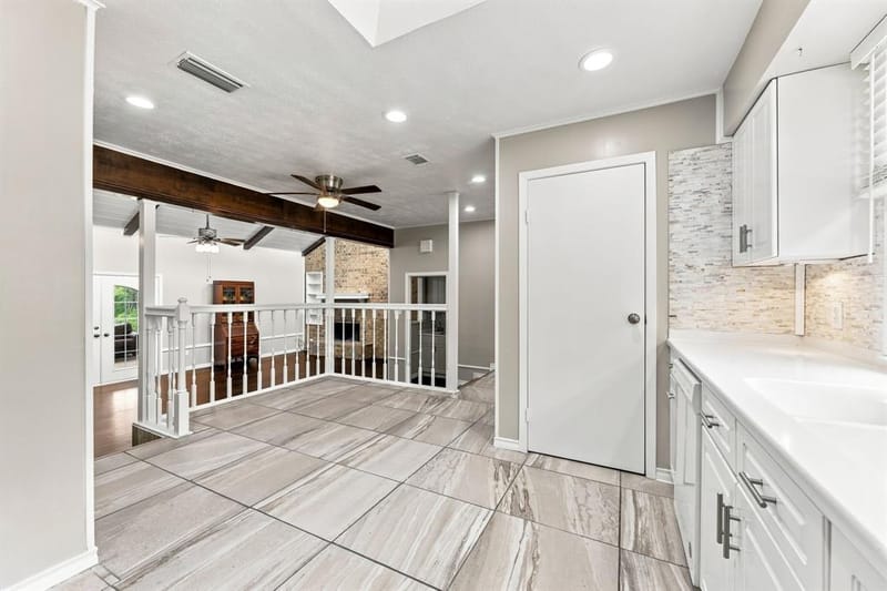 6049 W Red Bird Lane, Dallas TX 75236 - Photo 9