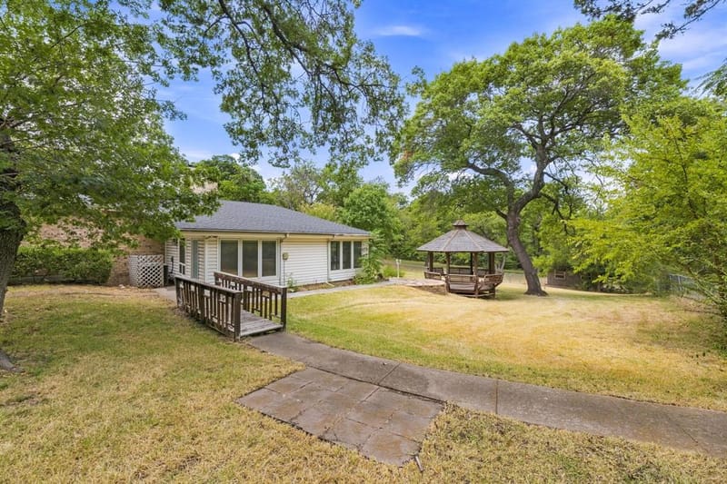 6049 W Red Bird Lane, Dallas TX 75236 - Photo 24