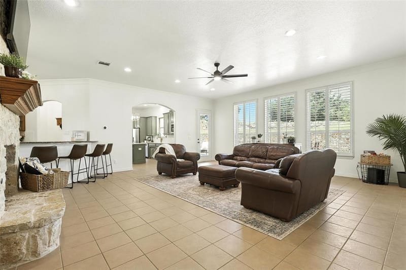 381 Creek Bend Drive, Aledo TX 76008 - Photo 9