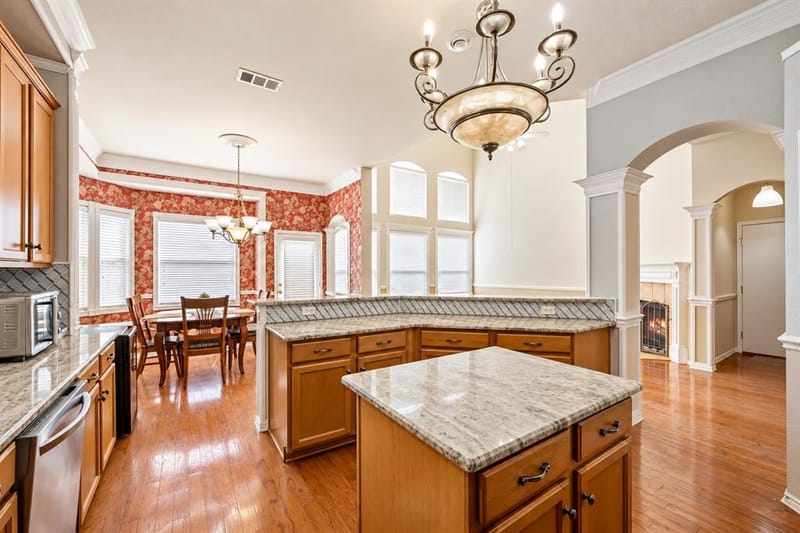 5549 Mountain Valley Drive, The Colony TX 75056 - Photo 5