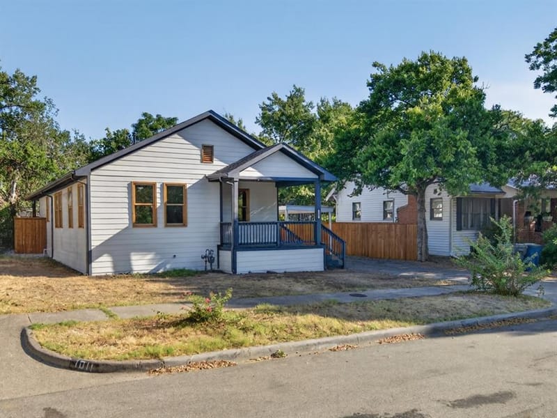 1007 Winston Street, Dallas TX 75208 - Photo 2