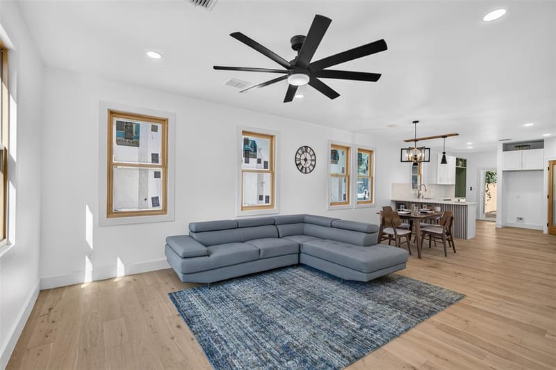 1007 Winston Street, Dallas TX 75208 - Photo 5