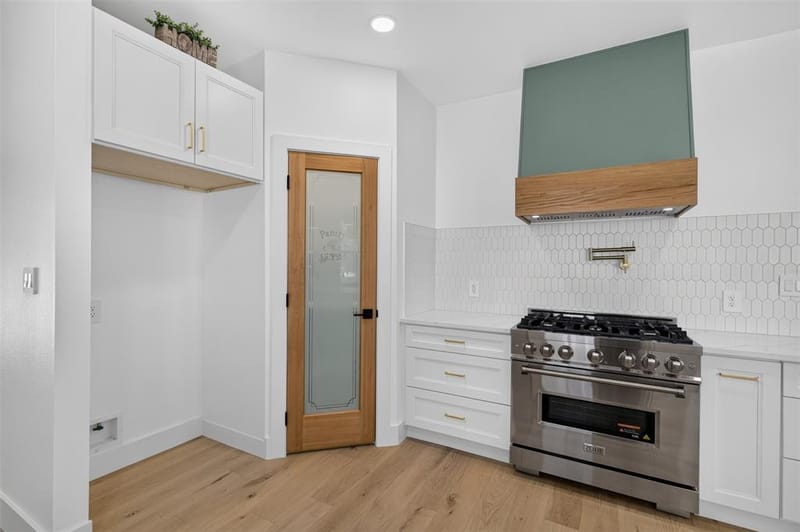 1007 Winston Street, Dallas TX 75208 - Photo 11