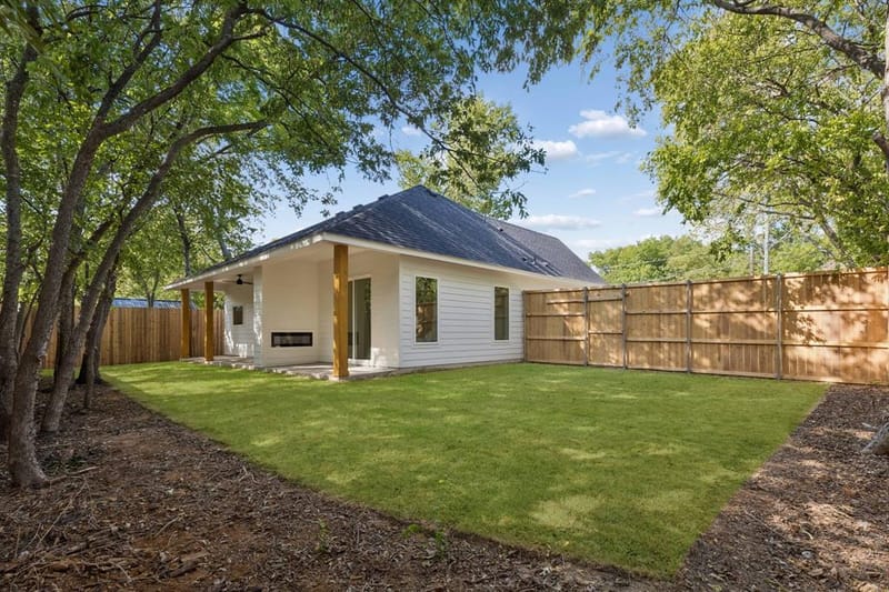 202 Rosa Street, Waxahachie TX 75165 - Photo 23