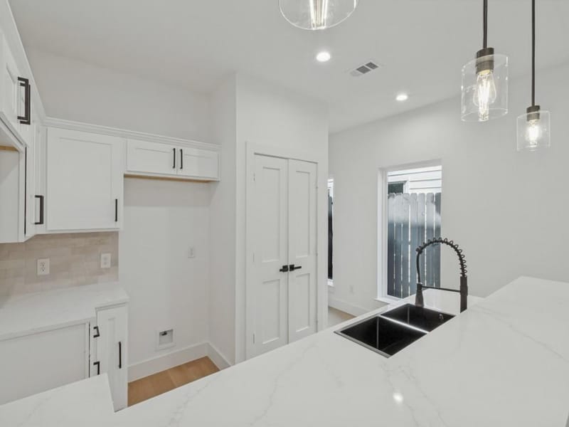 2208 Dyson Street, Dallas TX 75215 - Photo 12