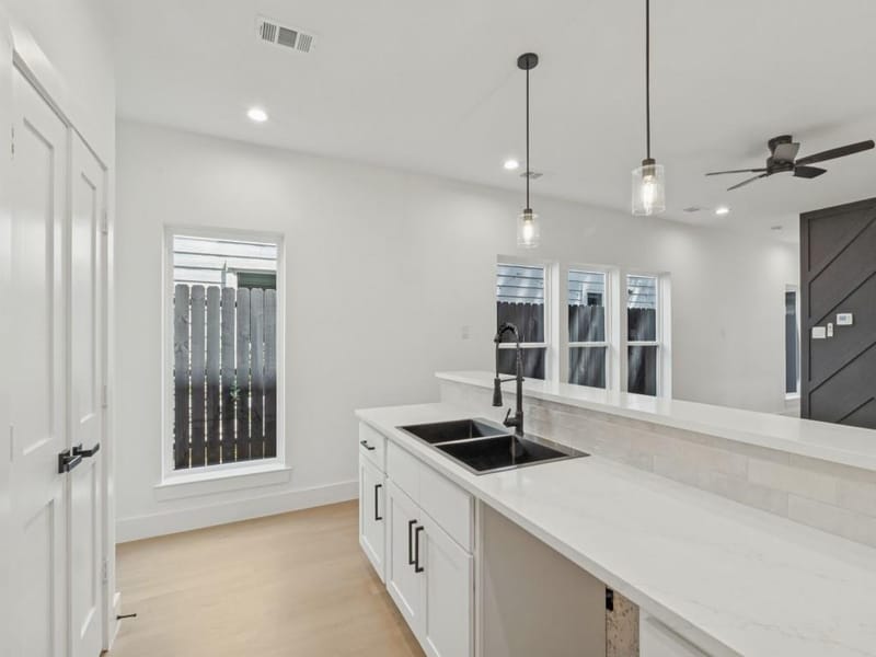 2208 Dyson Street, Dallas TX 75215 - Photo 11