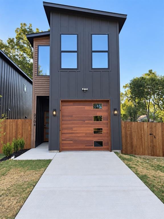 2206 Dyson Street, Dallas TX 75215
