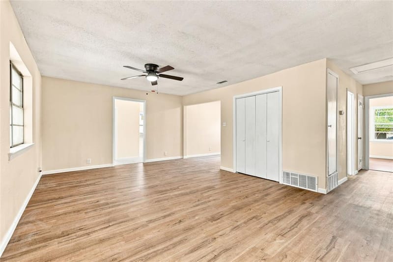 702 Jonathan Lane, Arlington TX 76010 - Photo 9