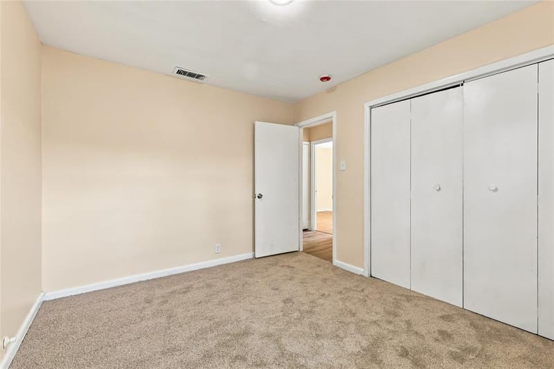 702 Jonathan Lane, Arlington TX 76010 - Photo 24