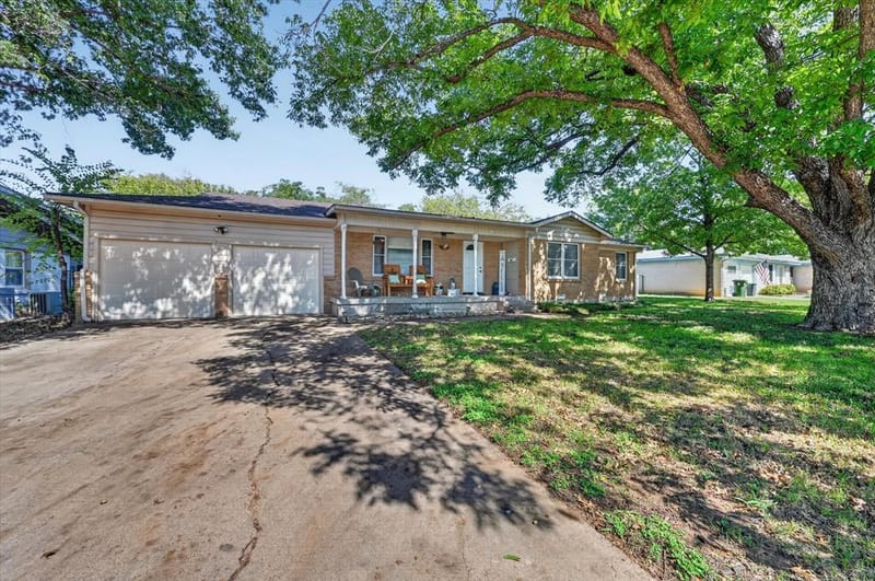15 Page Street, Hurst TX 76053