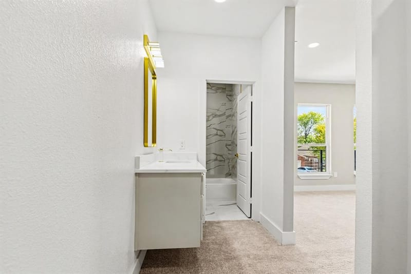2323 Wilhurt Avenue, Dallas TX 75216 - Photo 22