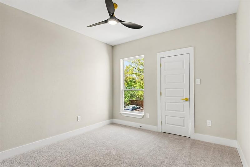 2323 Wilhurt Avenue, Dallas TX 75216 - Photo 18