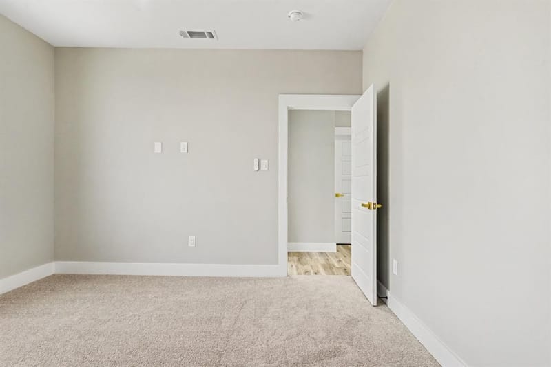 2323 Wilhurt Avenue, Dallas TX 75216 - Photo 19