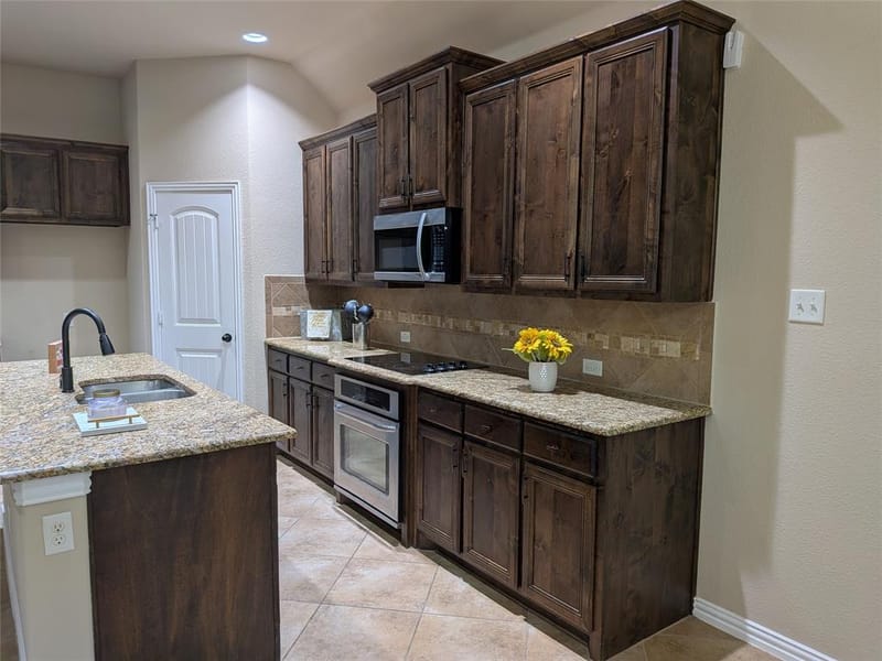 408 Valley Ridge Drive, Red Oak TX 75154 - Photo 14