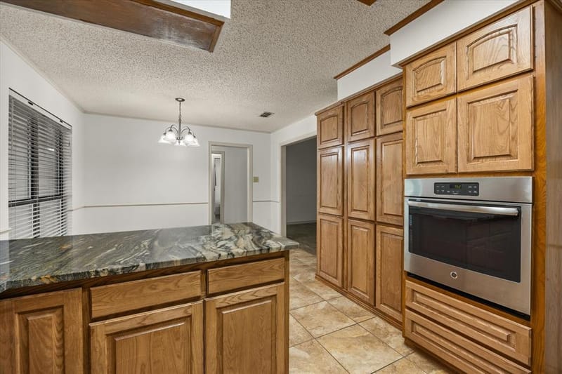 1812 N Cypress Avenue, Stephenville TX 76401 - Photo 6