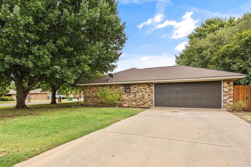 1812 N Cypress Avenue, Stephenville TX 76401 - Photo 17