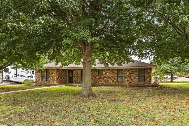 1812 N Cypress Avenue, Stephenville TX 76401 - Photo 16