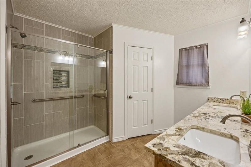 1812 N Cypress Avenue, Stephenville TX 76401 - Photo 9