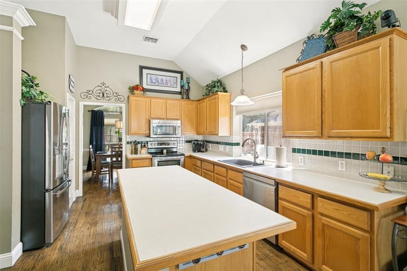 1628 Highland Oaks Drive, Keller TX 76248 - Photo 7