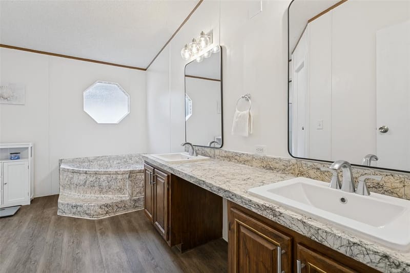 6013 Idaho Trail, Granbury TX 76048 - Photo 20