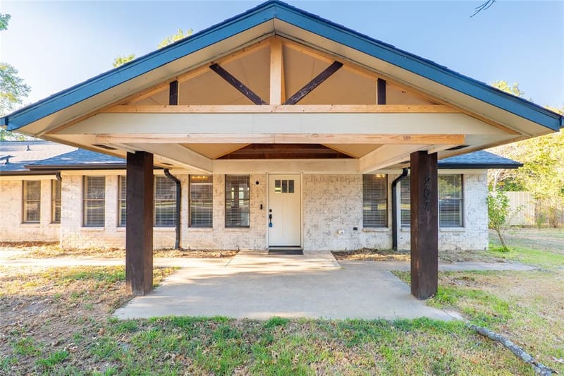 207 Southridge Road, Edgewood TX 75117 - Photo 3