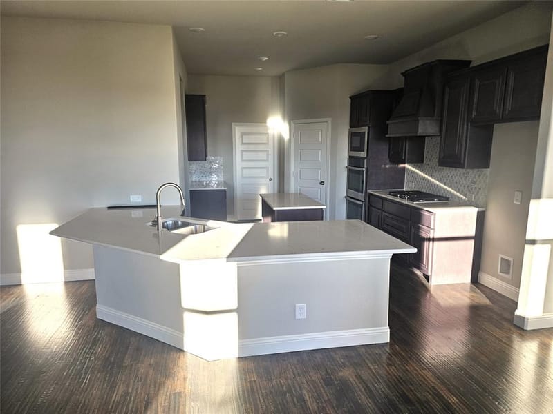 11925 Serval Street, Godley TX 76044 - Photo 2