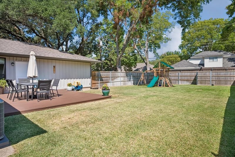 9553 Estate Lane, Dallas TX 75238 - Photo 22