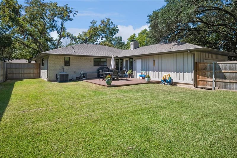 9553 Estate Lane, Dallas TX 75238 - Photo 20